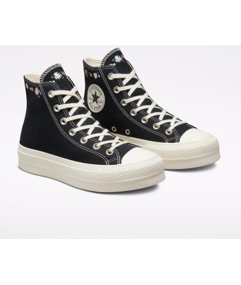 Converse Chuck Taylor Lift Hi est présent 